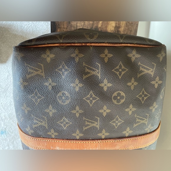 Louis Vuitton Duffle - Picture 8 of 12